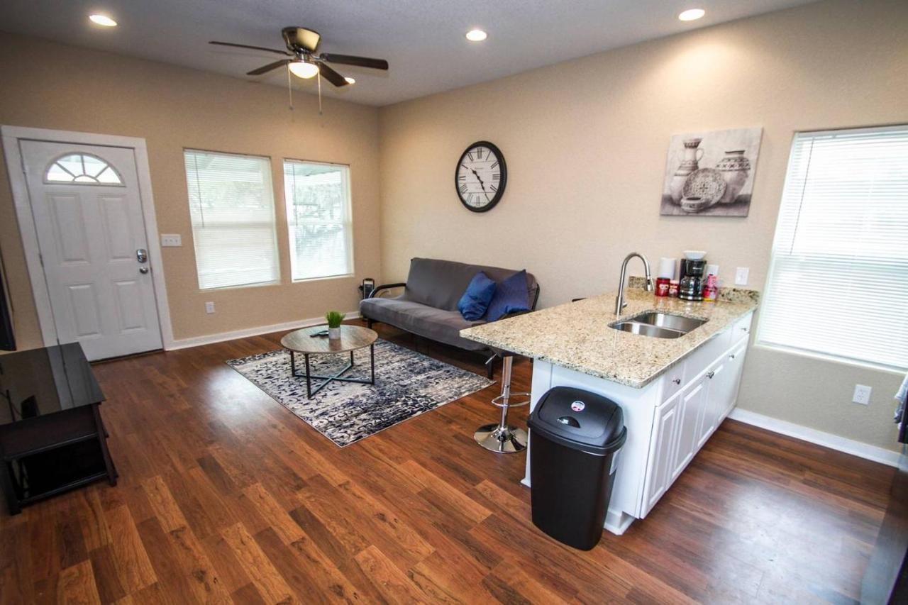 Douglas Way Remodeled House Near Downtown 1Ba/1Ba San Antonio Exterior foto